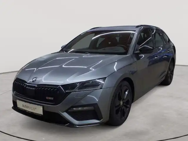 Skoda Octavia view 2