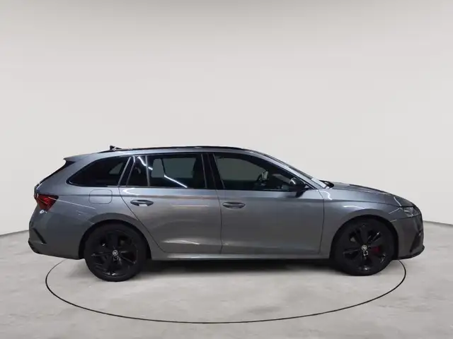 Skoda Octavia view 3