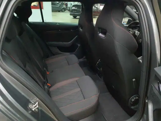 Skoda Octavia view 14