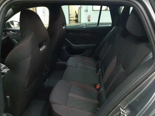 Skoda Octavia view 13