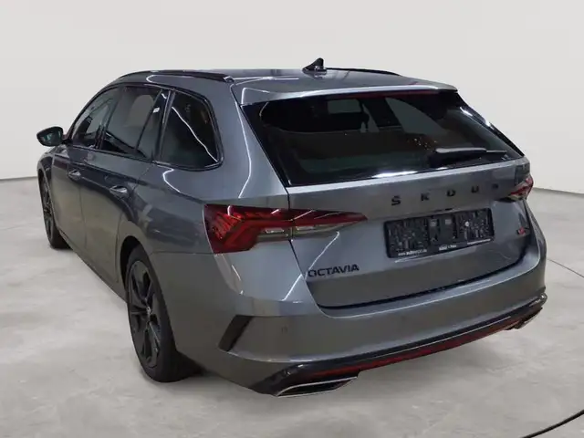 Skoda Octavia view 5