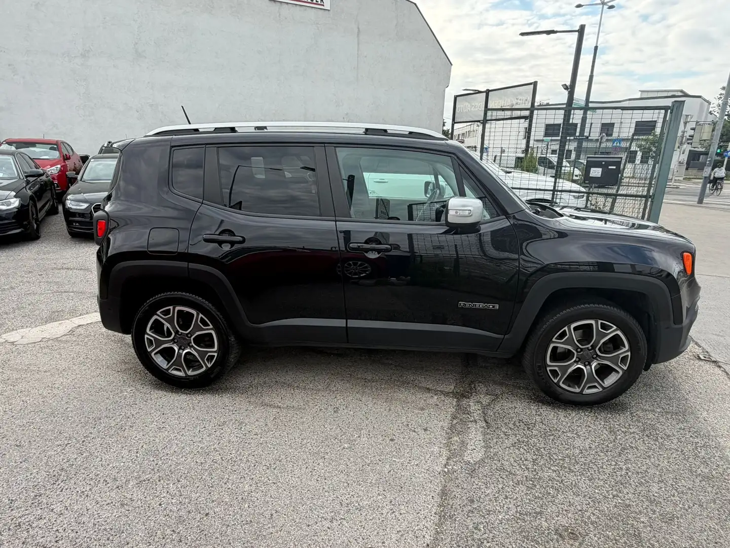 Jeep Renegade 2,0 MultiJet II 140 Limited Allrad PICKERL 11/26 Schwarz - 2