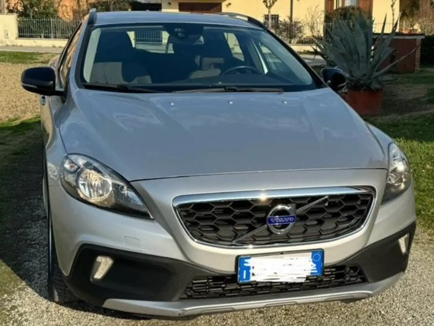 Volvo V40 Cross Country V40 II Cross Country 2.0 d3 Momentum geartronic Ezüst - 1