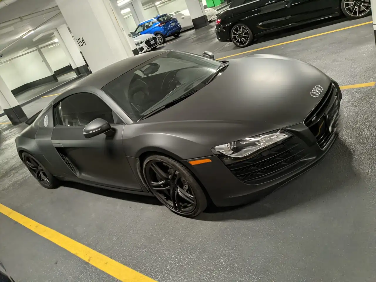 Audi R8 снимка Audi R8