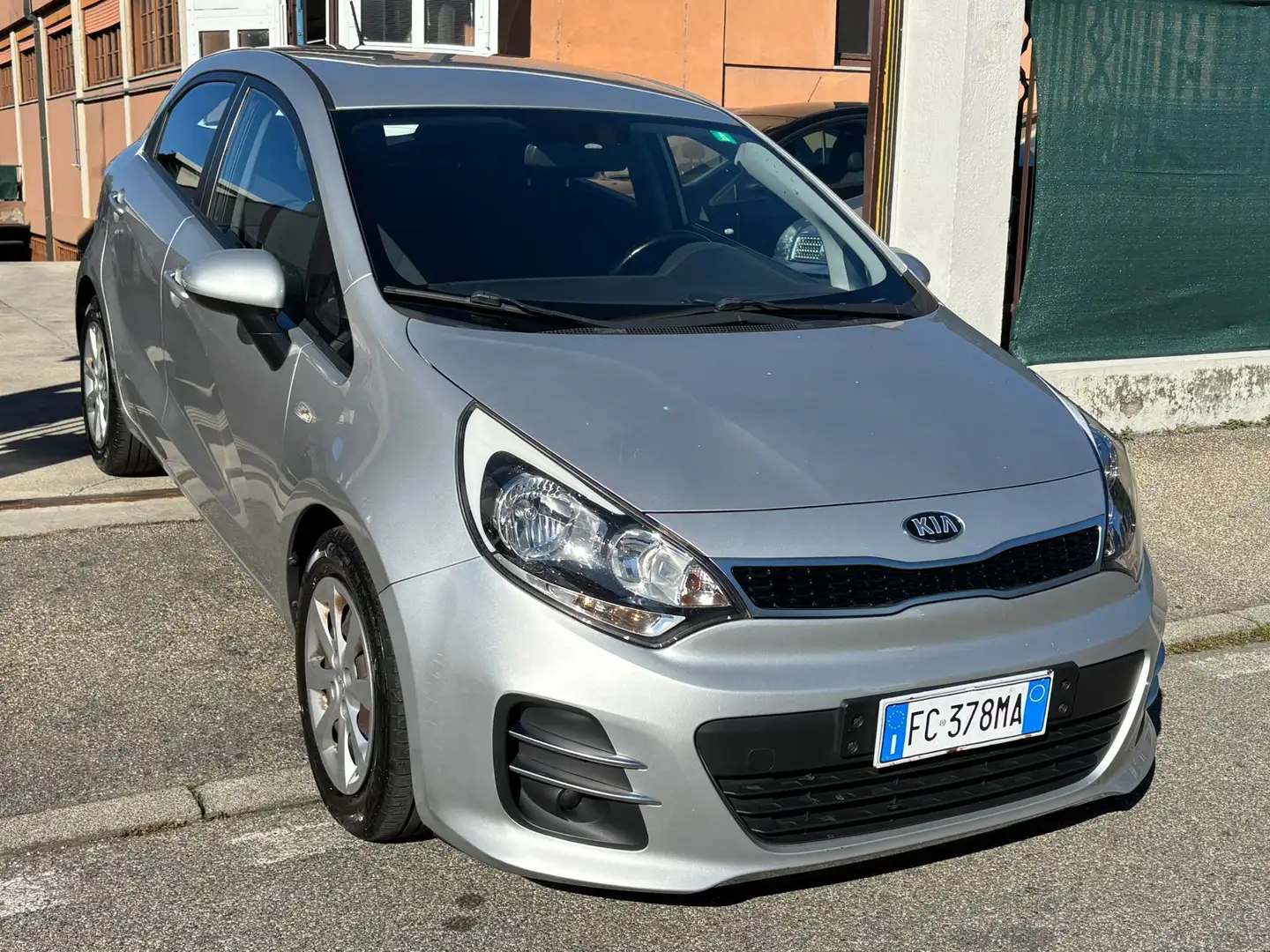 Kia Rio 1.2 BENZINA ACTIVE*NEOPATENTATI*EURO6* Argento - 1