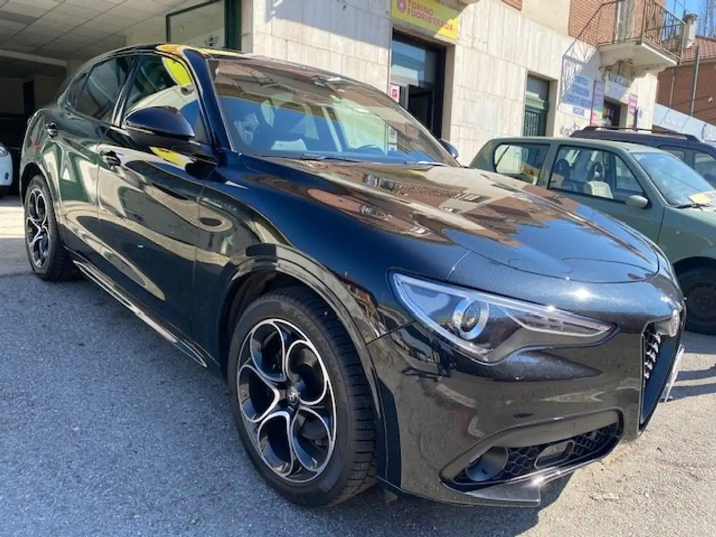 Alfa Romeo Stelvio AT8 Q4 Veloce Noir - 2