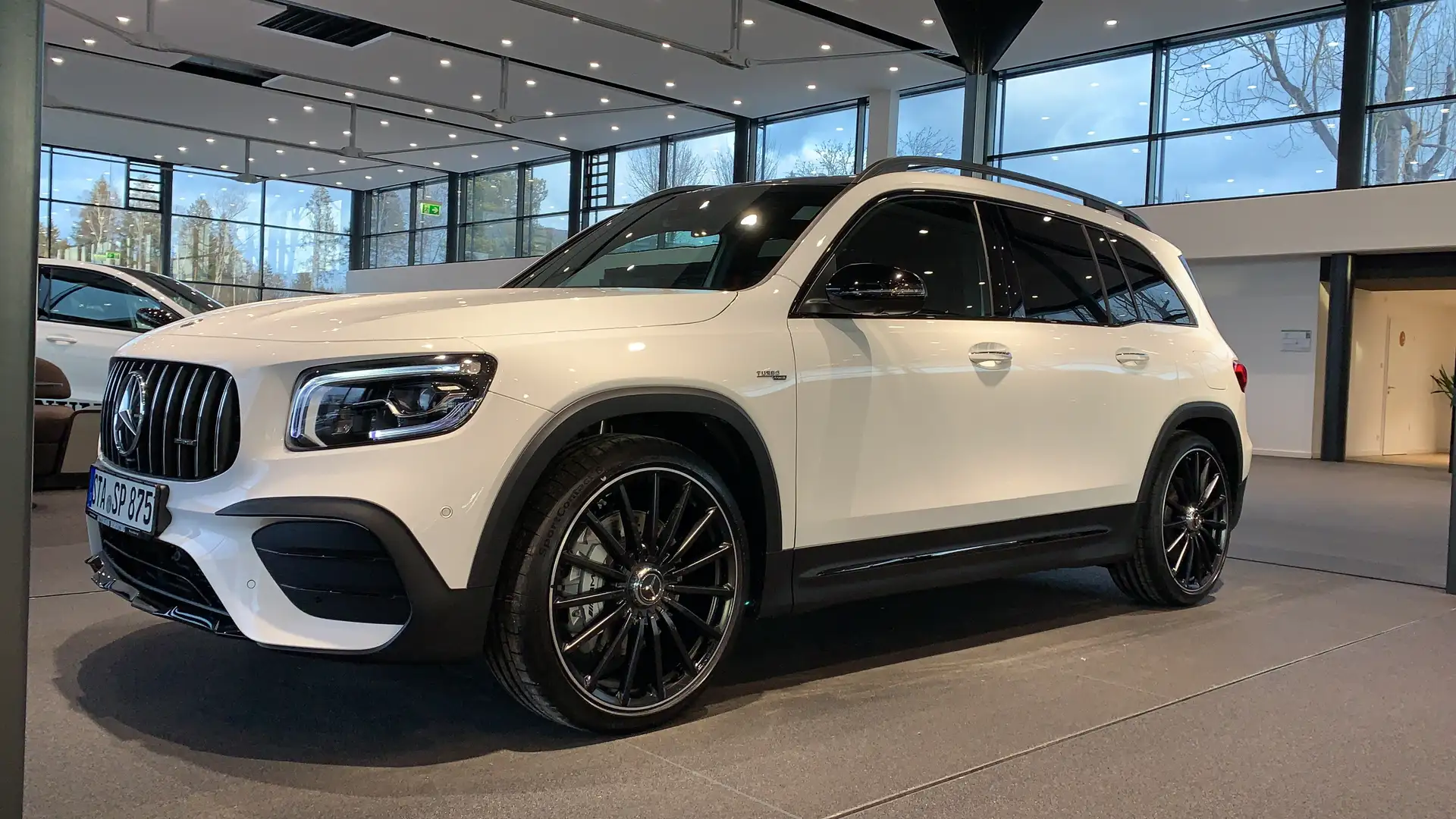Mercedes-Benz GLB 35 AMG GLB 35 AMG 4Matic, 8-fach, Garantie Weiß - 1