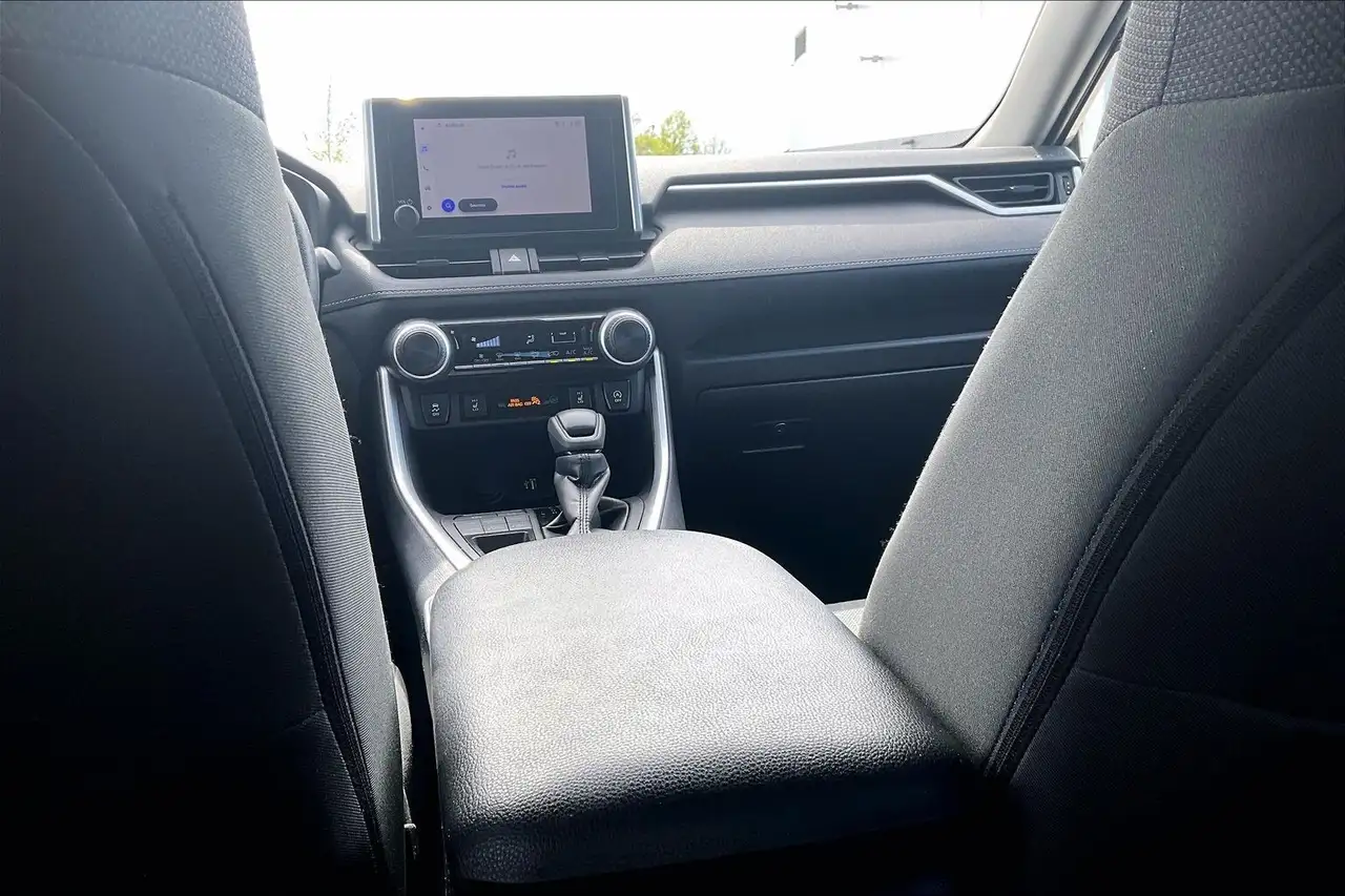 Toyota RAV 4 снимка Toyota RAV 4