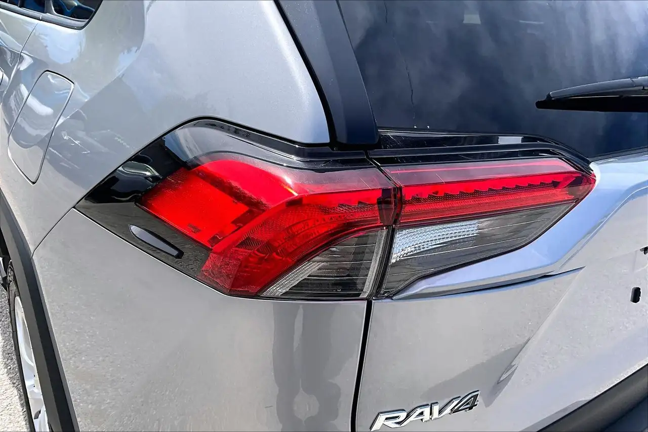 Toyota RAV 4 снимка Toyota RAV 4