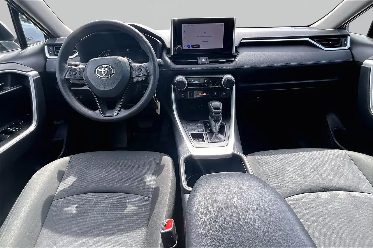 Toyota RAV 4 снимка Toyota RAV 4