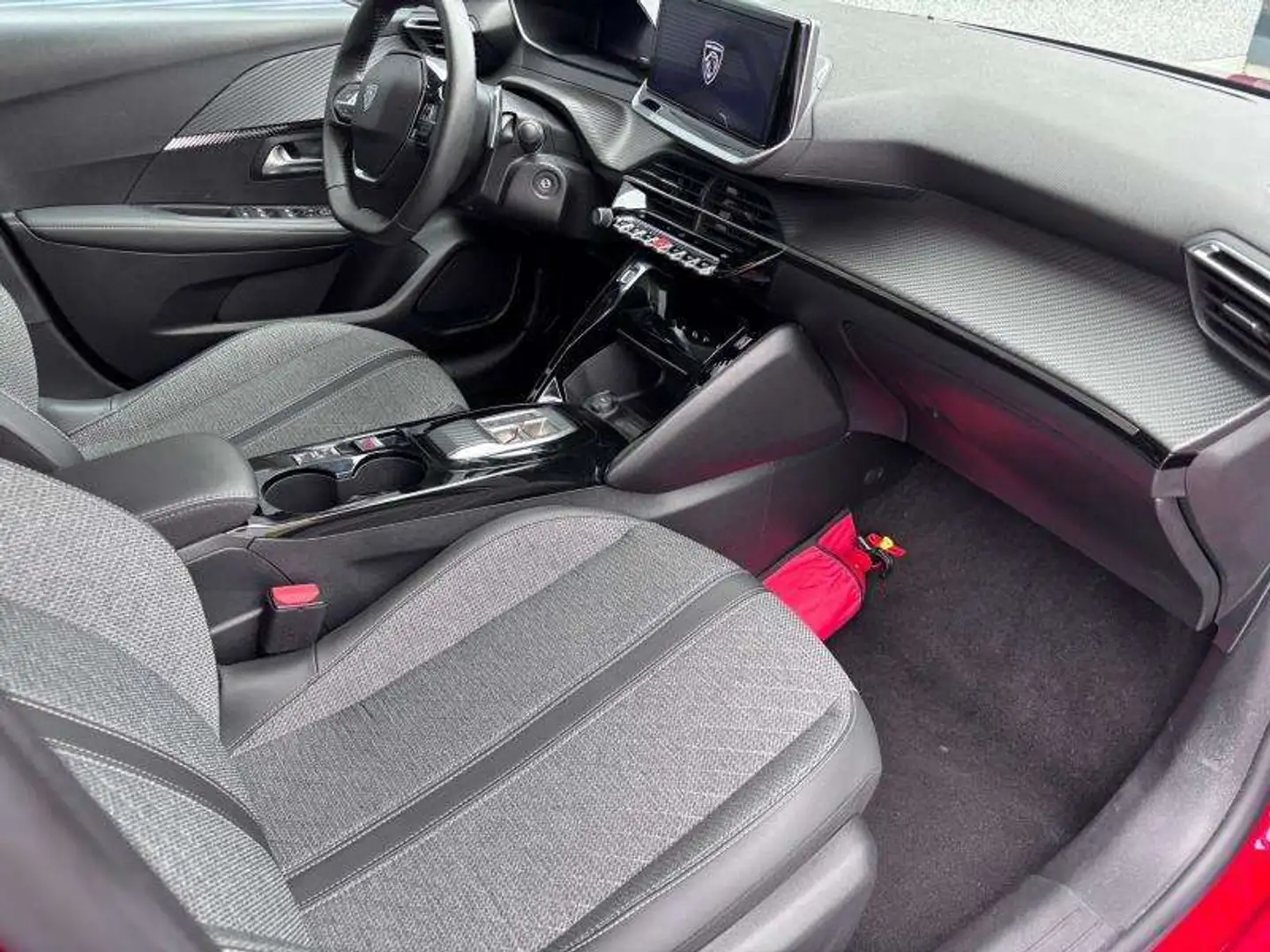 Peugeot 208 Allure / MHEV / E-DSC6 Rouge - 2