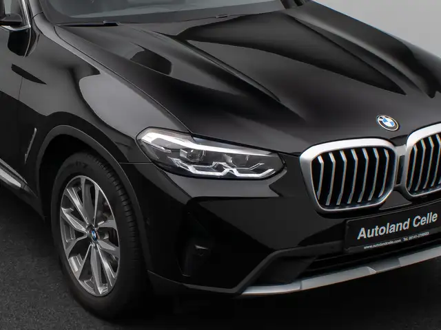 BMW X3 view 18