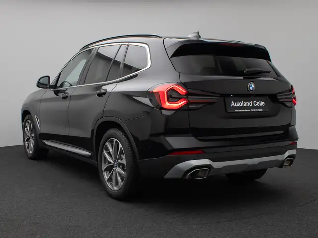 BMW X3 view 9