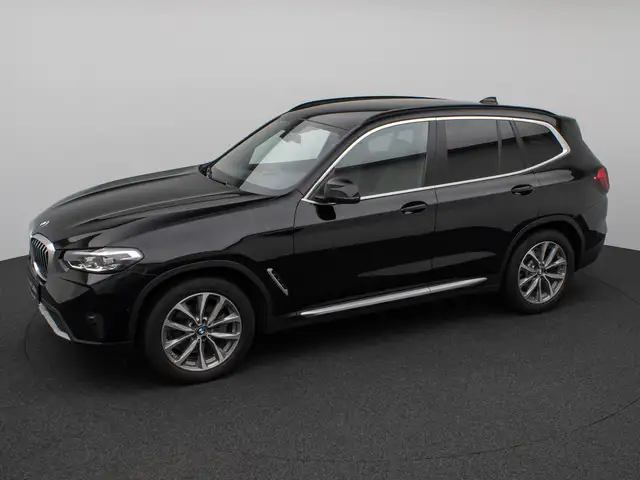 BMW X3 view 12
