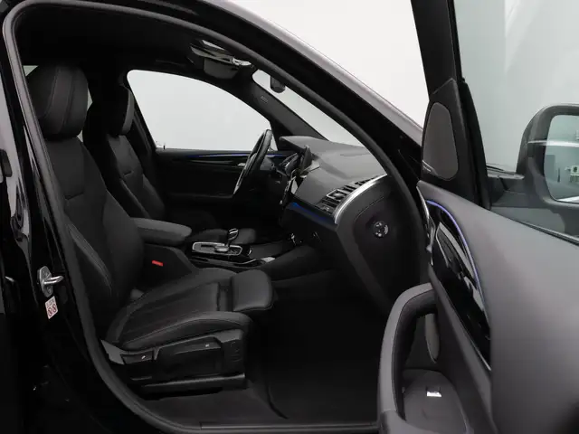 BMW X3 view 24