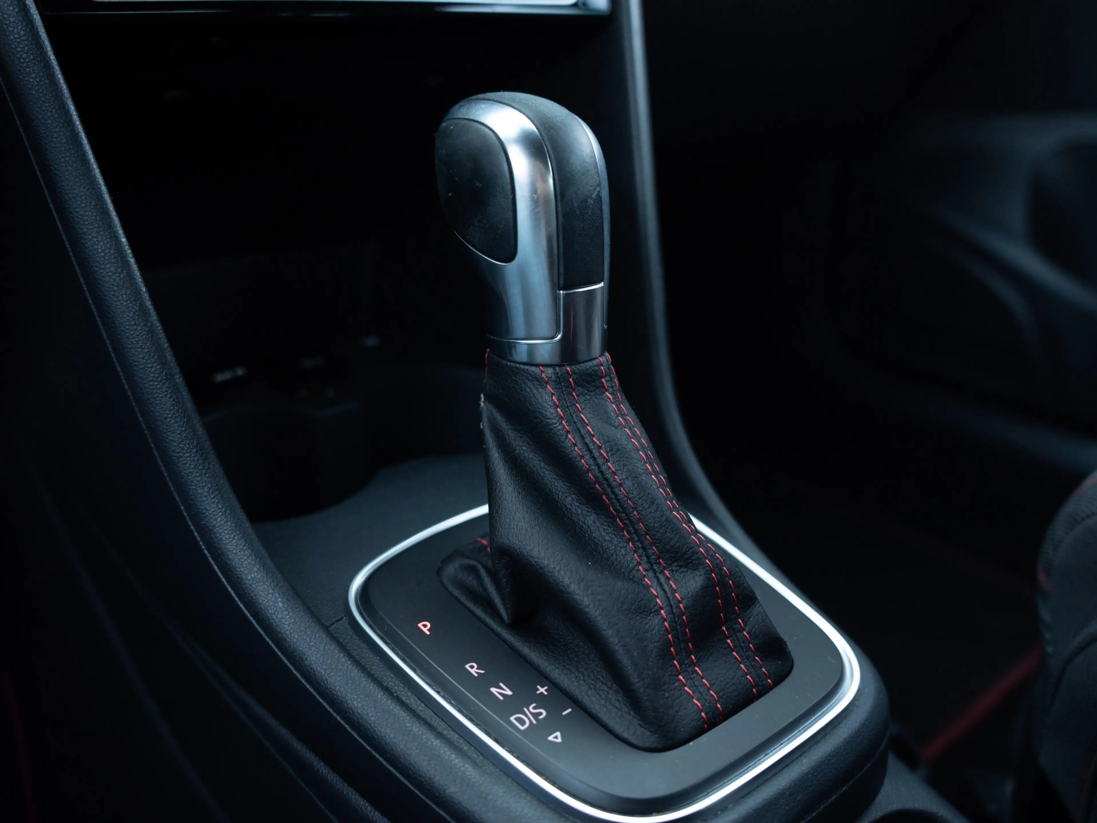 Volkswagen Polo GTI 1.8 TSI Navi Automaat Cruise Stoelverwarming — photo 44