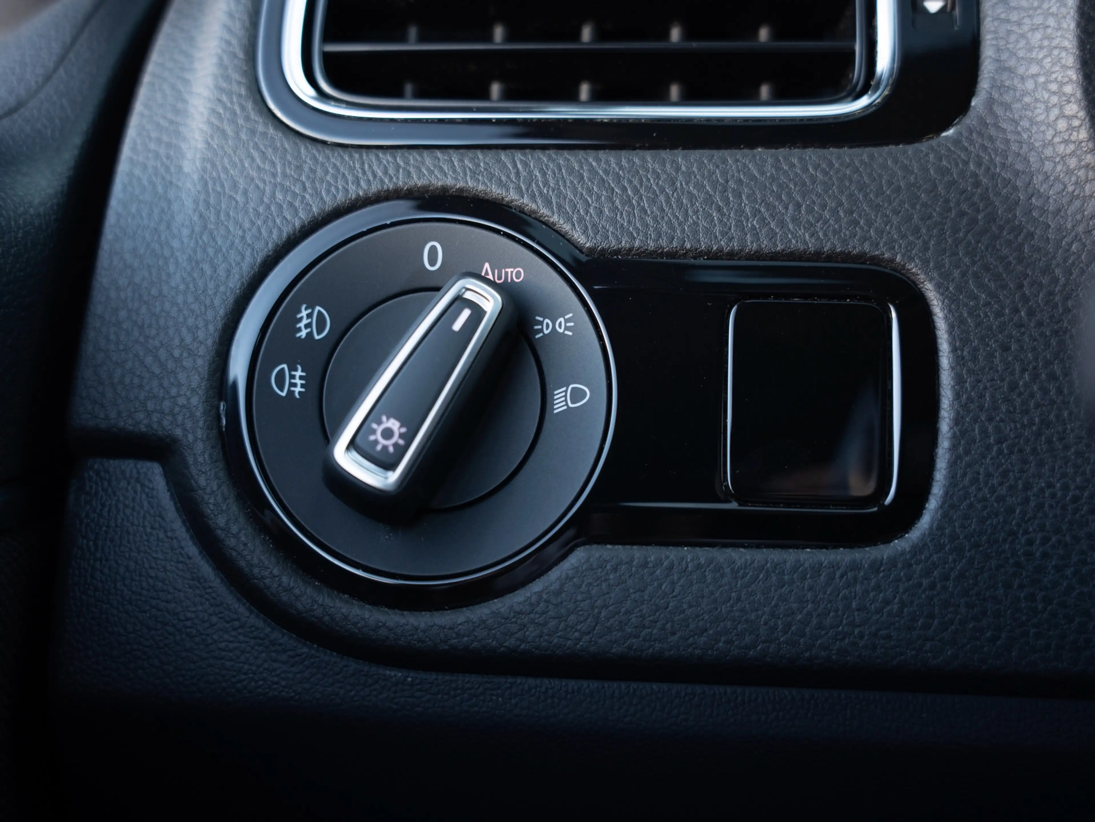 Volkswagen Polo GTI 1.8 TSI Navi Automaat Cruise Stoelverwarming — photo 26