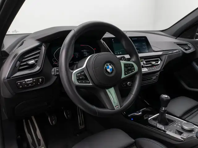 BMW 1 Series view 20