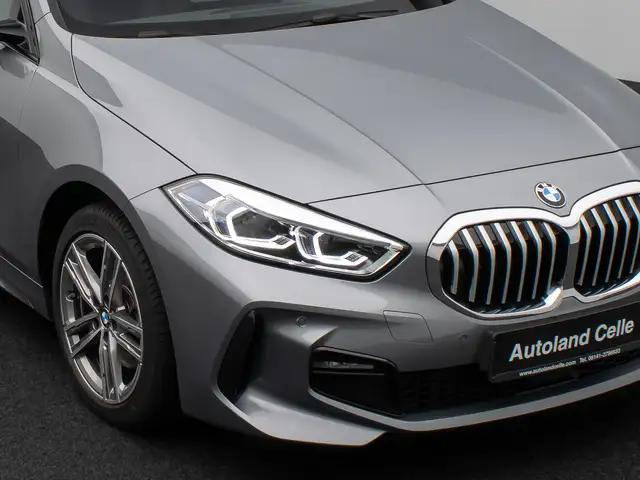 BMW 1 Series view 17