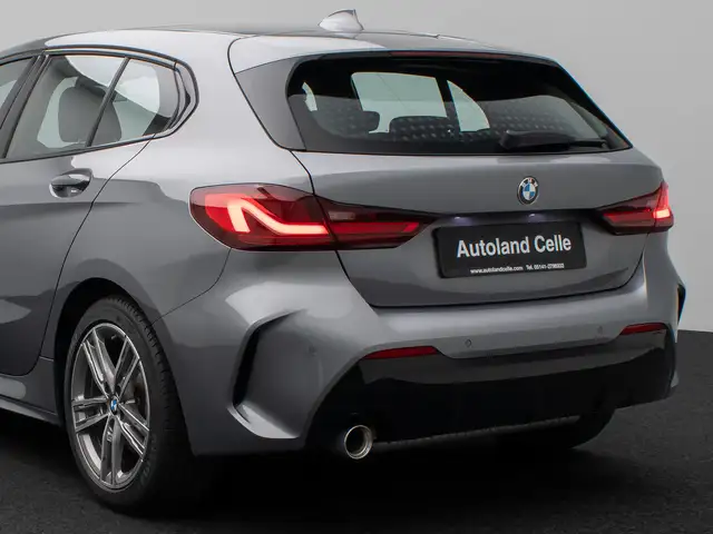 BMW 1 Series view 14