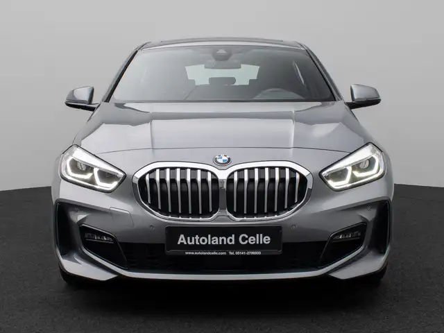 BMW 1 Series view 2