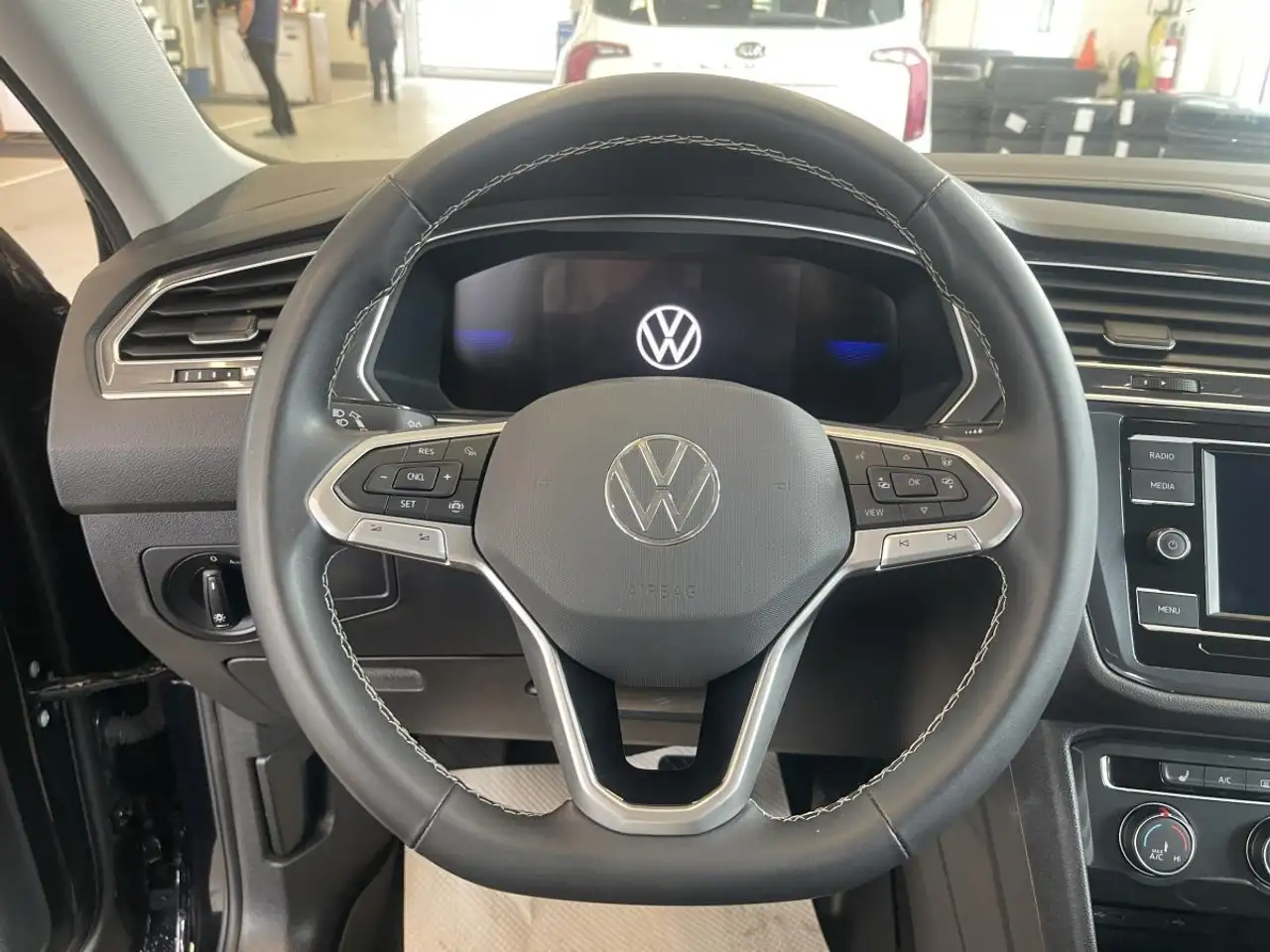 Volkswagen Tiguan снимка Volkswagen Tiguan