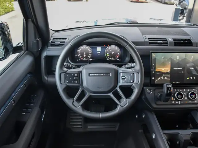 Land Rover Defender view 7