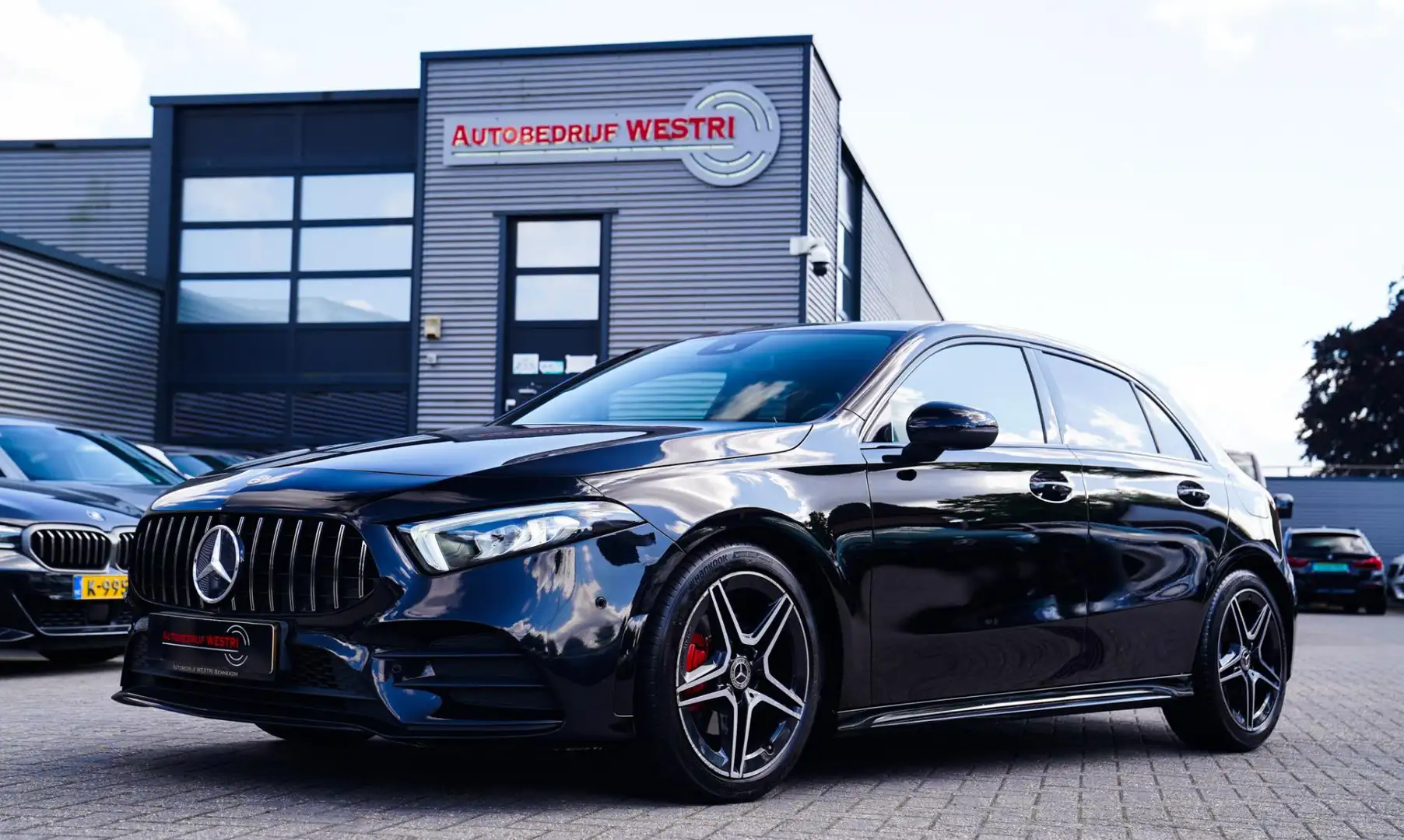Mercedes-Benz A 180 Business Solution AMG Night Upgrade | Achteruitrij Zwart - 1