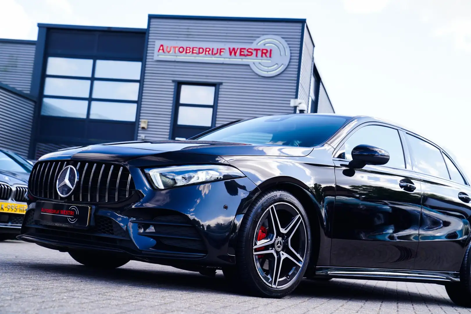 Mercedes-Benz A 180 Business Solution AMG Night Upgrade | Achteruitrij Zwart - 2