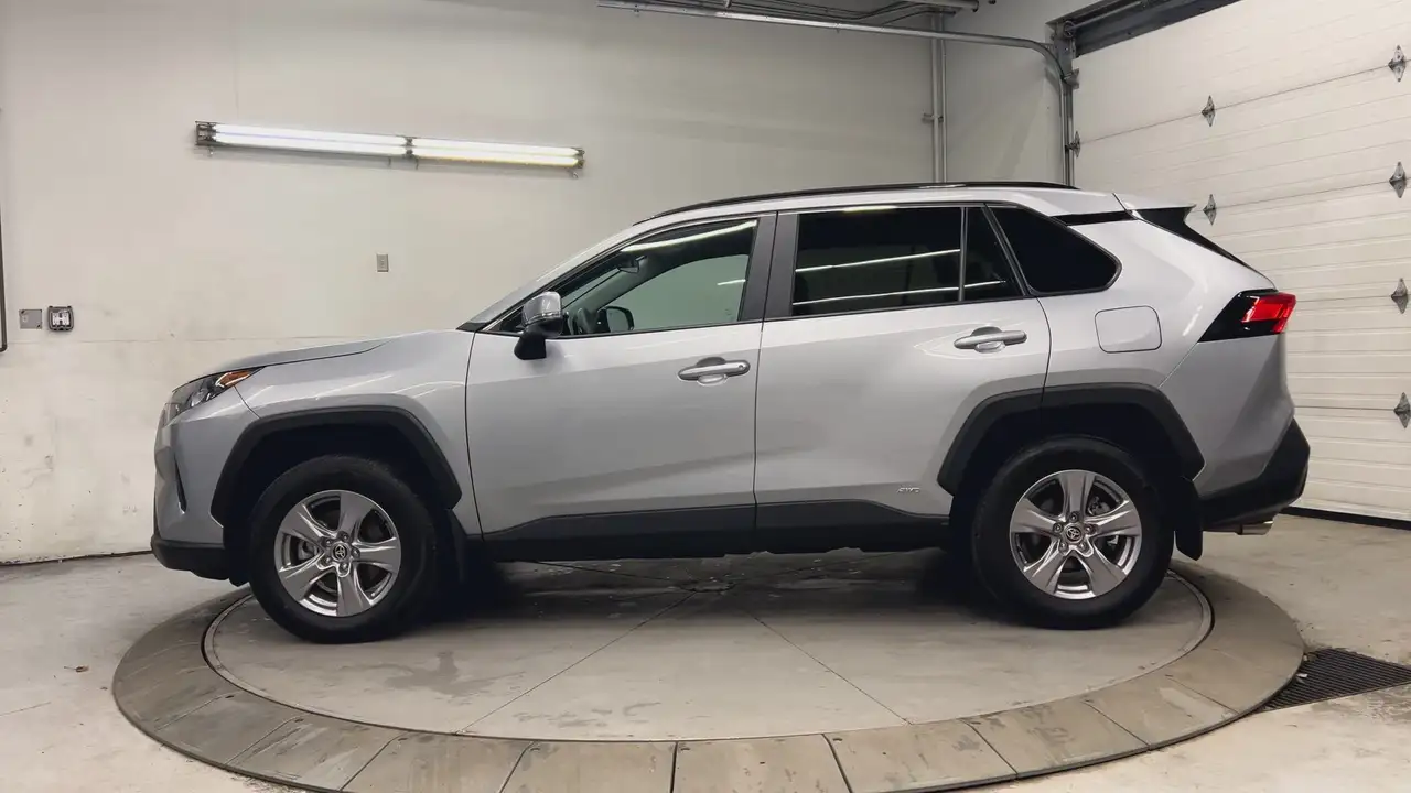 Toyota RAV 4 снимка Toyota RAV 4