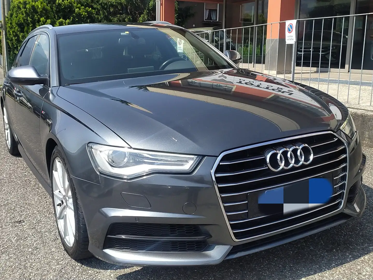 Audi A6 A6 AVANT 2.0 TDI UTLRA S-LINE EDITON S-tronic Grau - 2