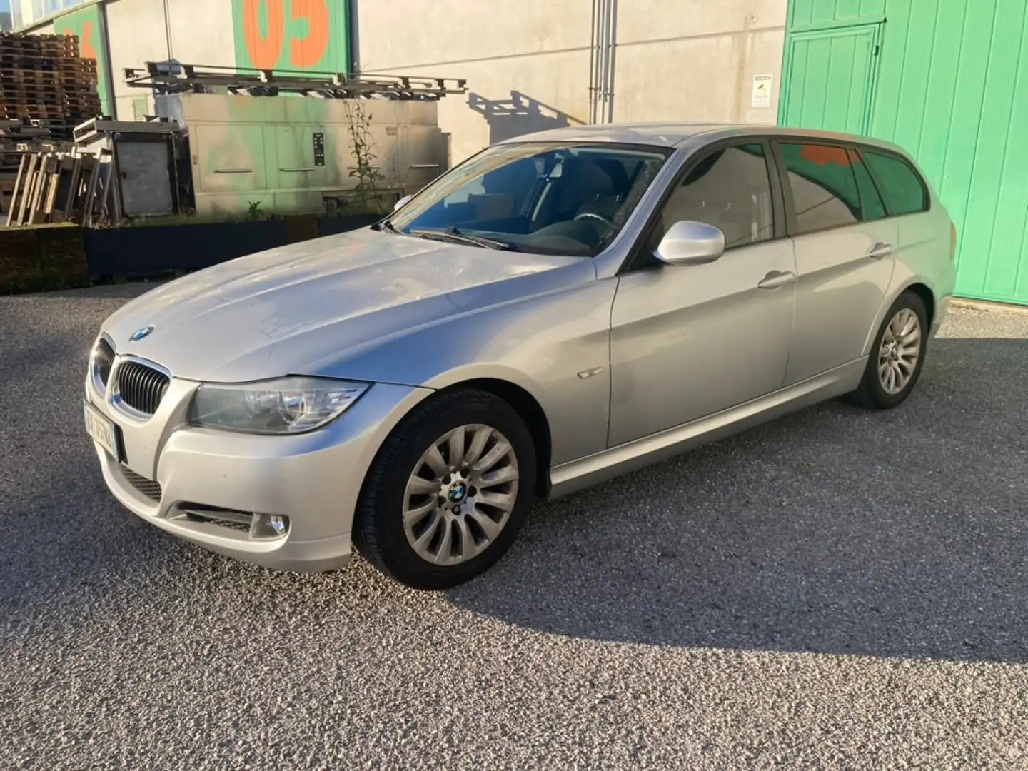 BMW 320 Serie 3 E91 Touring 320d Touring Attiva FL Argento - 1