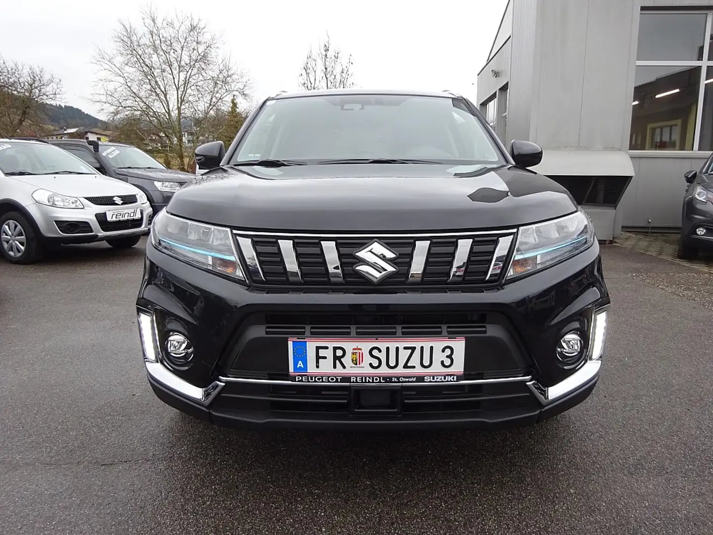Suzuki Vitara 1,5 Strong Hybrid ALLGRIP 6AGS shine, "SOFORT V... Schwarz - 2