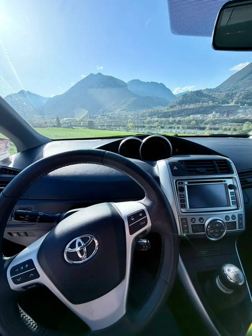 Toyota Verso Verso 2,0 D-4D 125 Comfort DPF Comfort Schwarz - 2