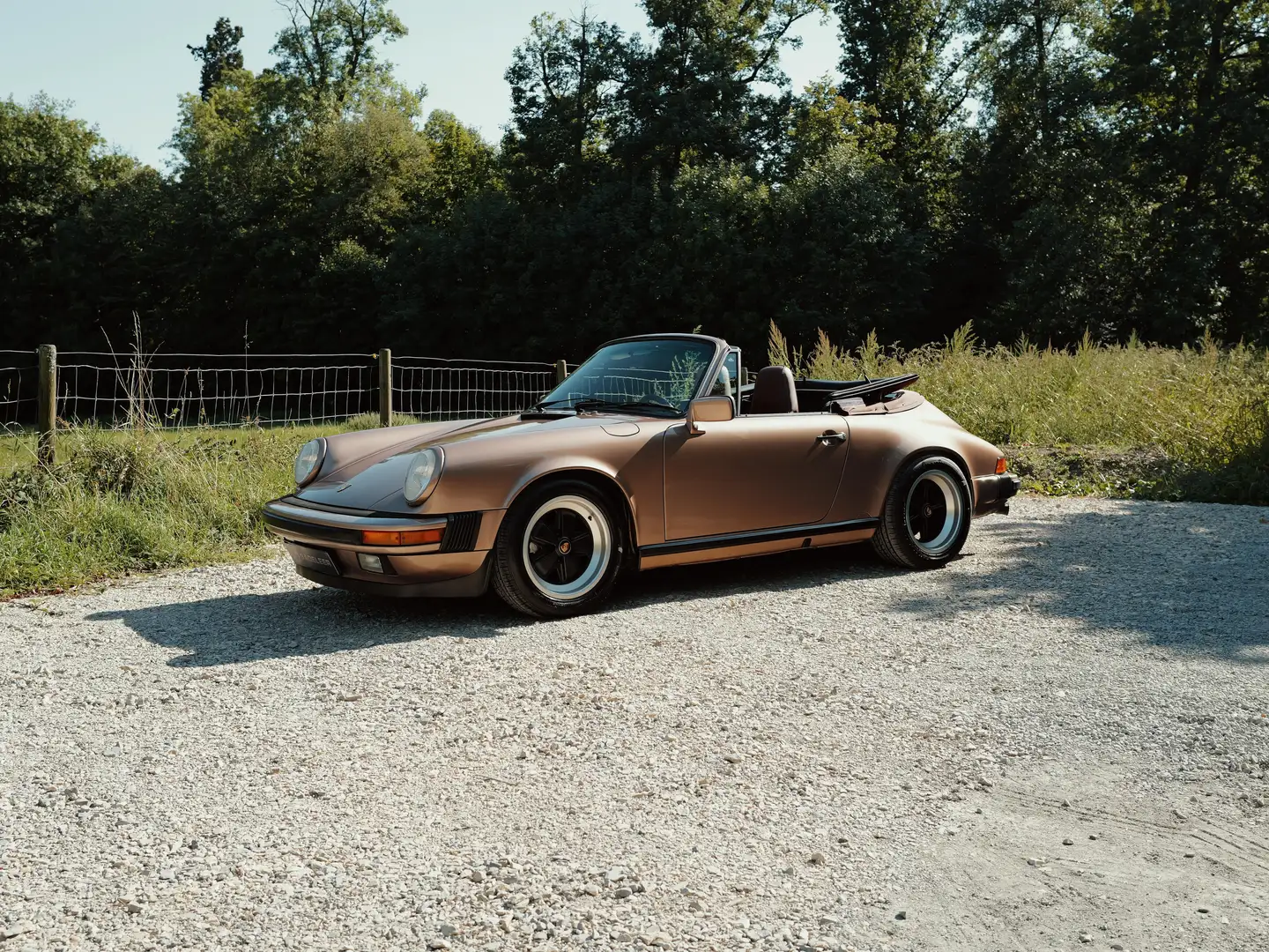Porsche 911 Carrera 3.2 Cabriolet Bruin - 2