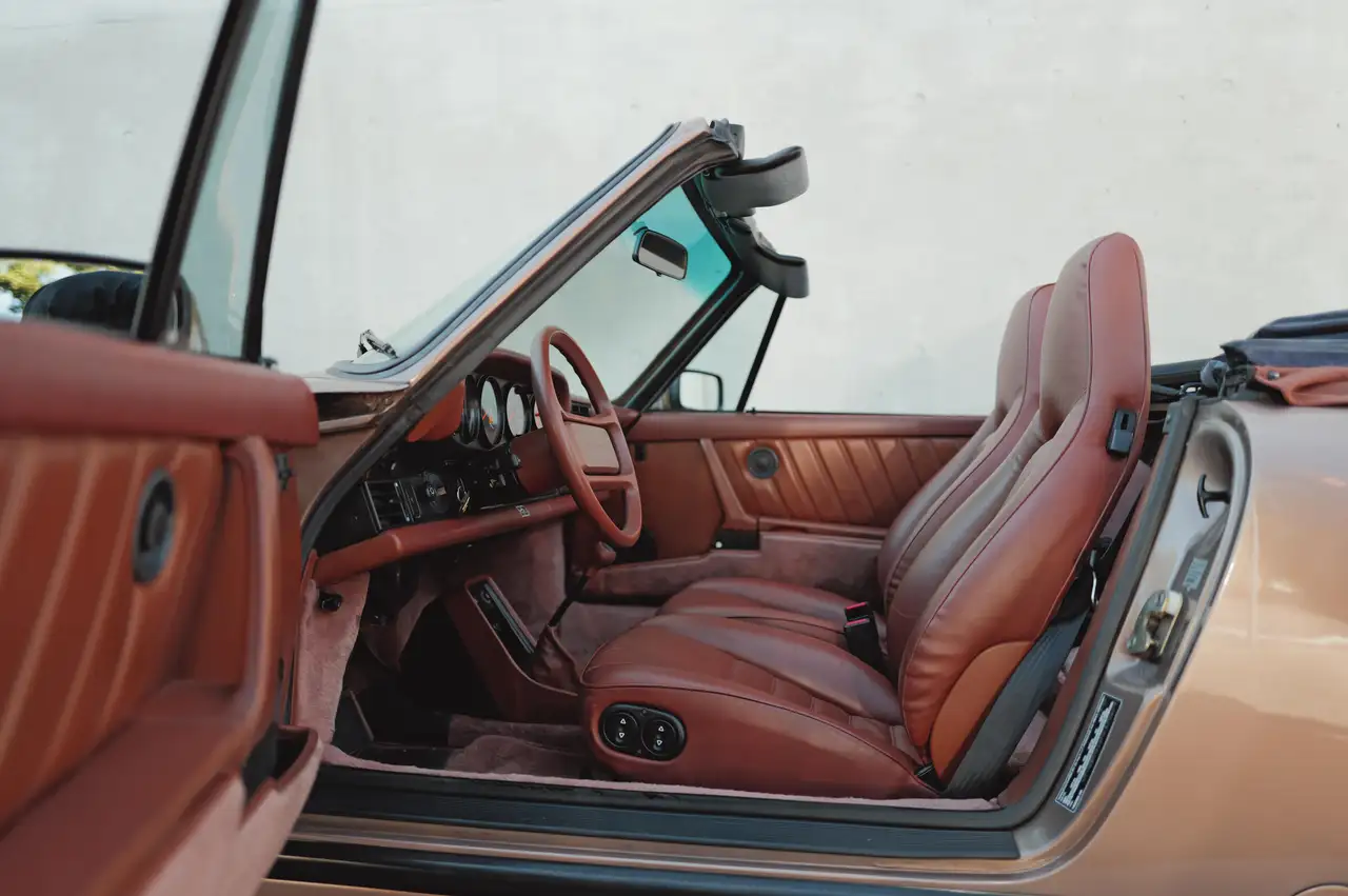 Porsche 911 Carrera 3.2 Cabriolet, foto 12
