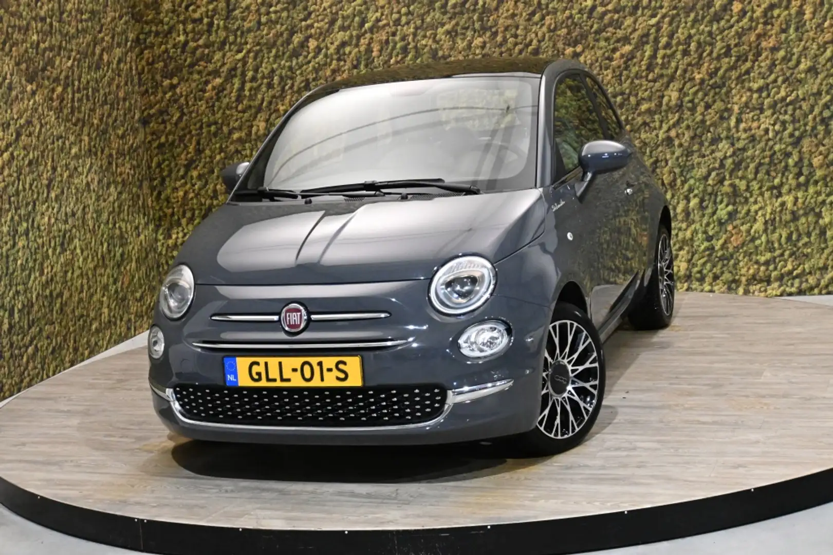 Fiat 500 1.0 Hybrid Dolcevita | Carplay | Airco Grijs - 1