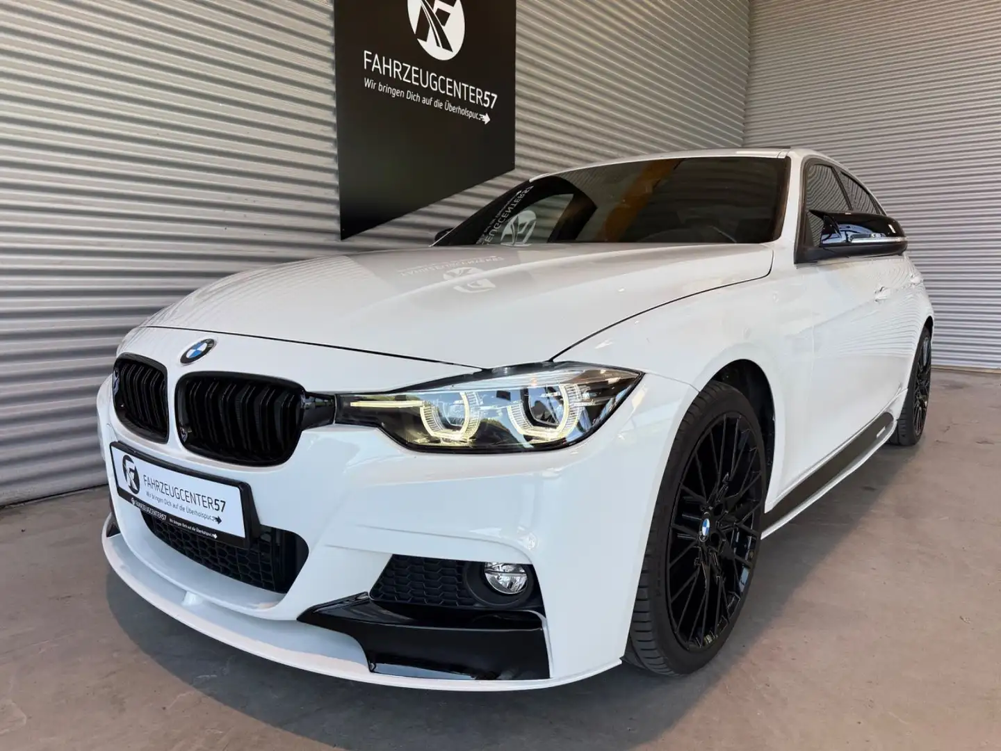BMW 330 i xDrive M-PERFORMANCE/LED/HIFI/RFK/CARPLAY White - 2