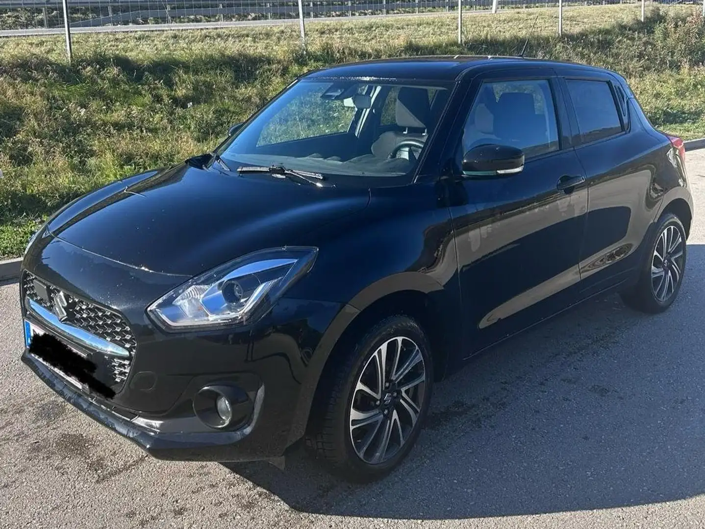 Suzuki Swift Swift 1,2 Hybrid DualJet Allgrip Flash Flash Schwarz - 2
