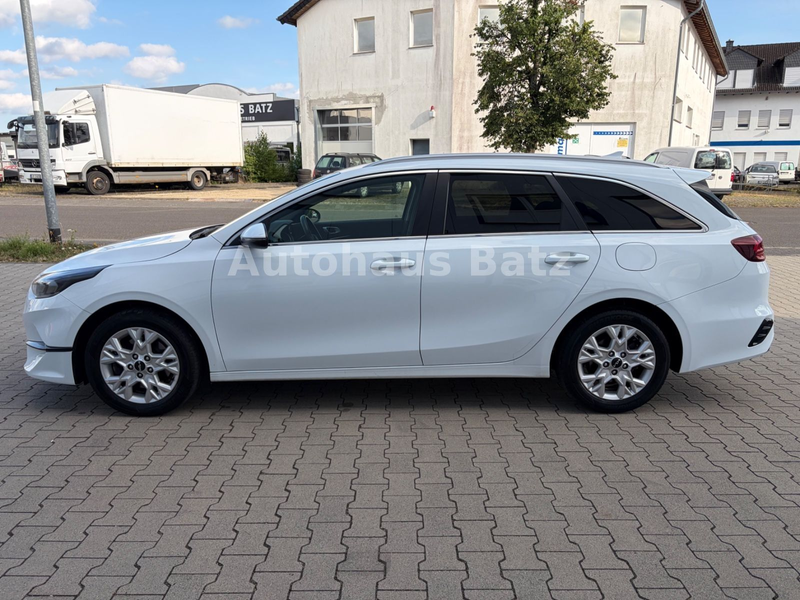 Kia Ceed SW / cee'd SW SHZ*LHZ*LED*Carplay — photo 4