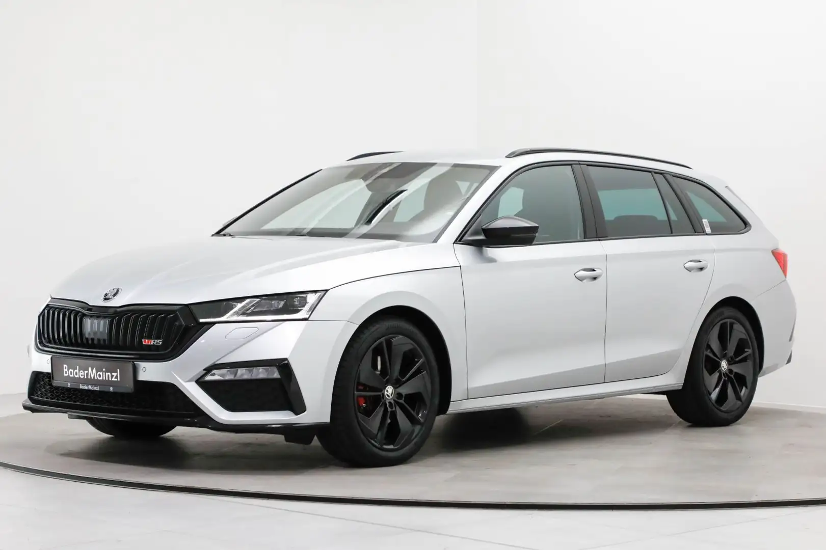 Skoda Octavia Combi RS 2.0 TDI DSG HUD PDC Matrix SHZ Silber - 2