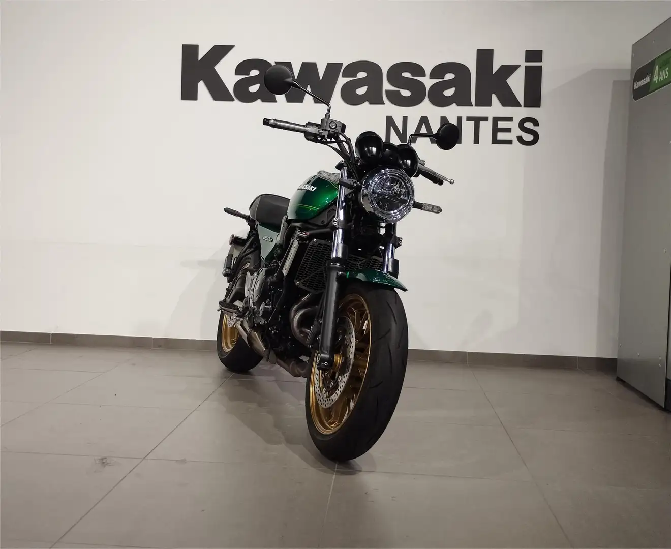 Kawasaki Z 650 RS Verde - 1