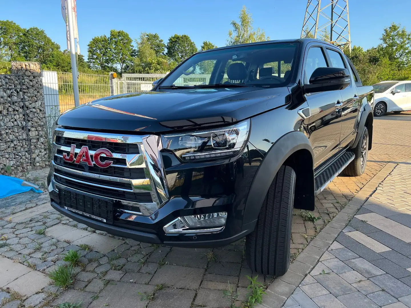 JAC 8 Pro 8 Pick Up Doka,4x4, Xenon,360°Kamera Schwarz - 1