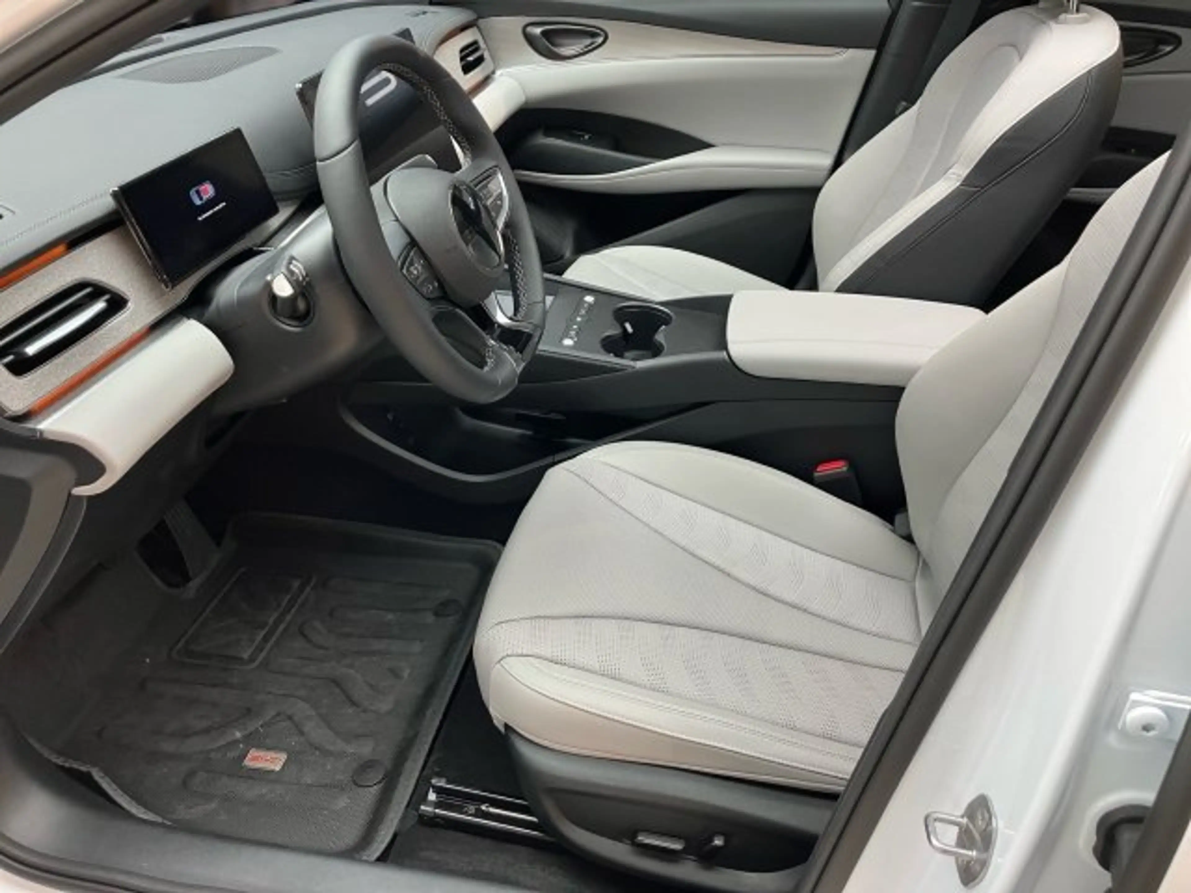 BYD Seal 6 DM-i Touring Comfort — photo 4