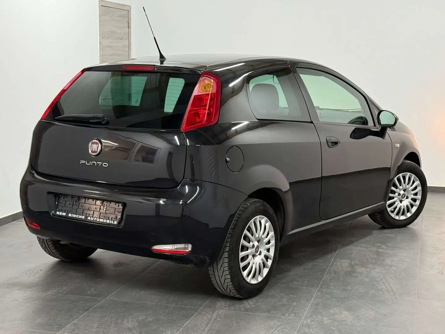 Fiat Punto 1.2i EURO6 - AIRCO - CARNET - 1erMAIN Noir - 2