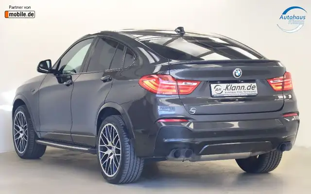 BMW X4 view 4
