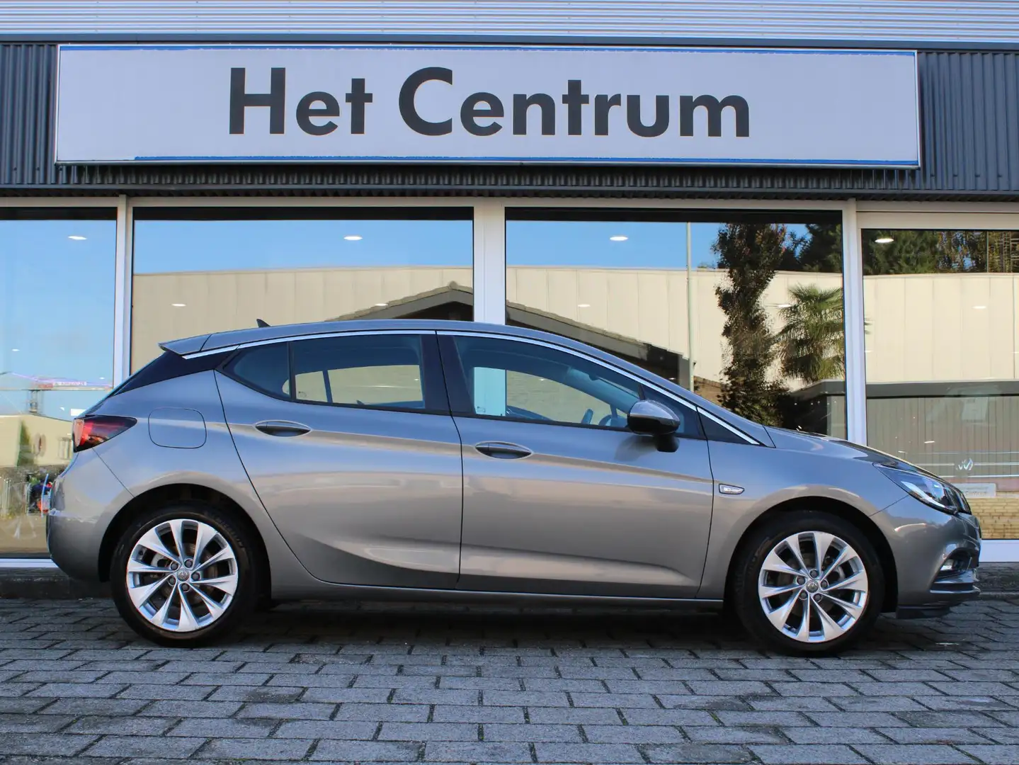 Opel Astra 1.4 150PK Automaat Business+ / Navigatie / LM Velg Bruin - 2