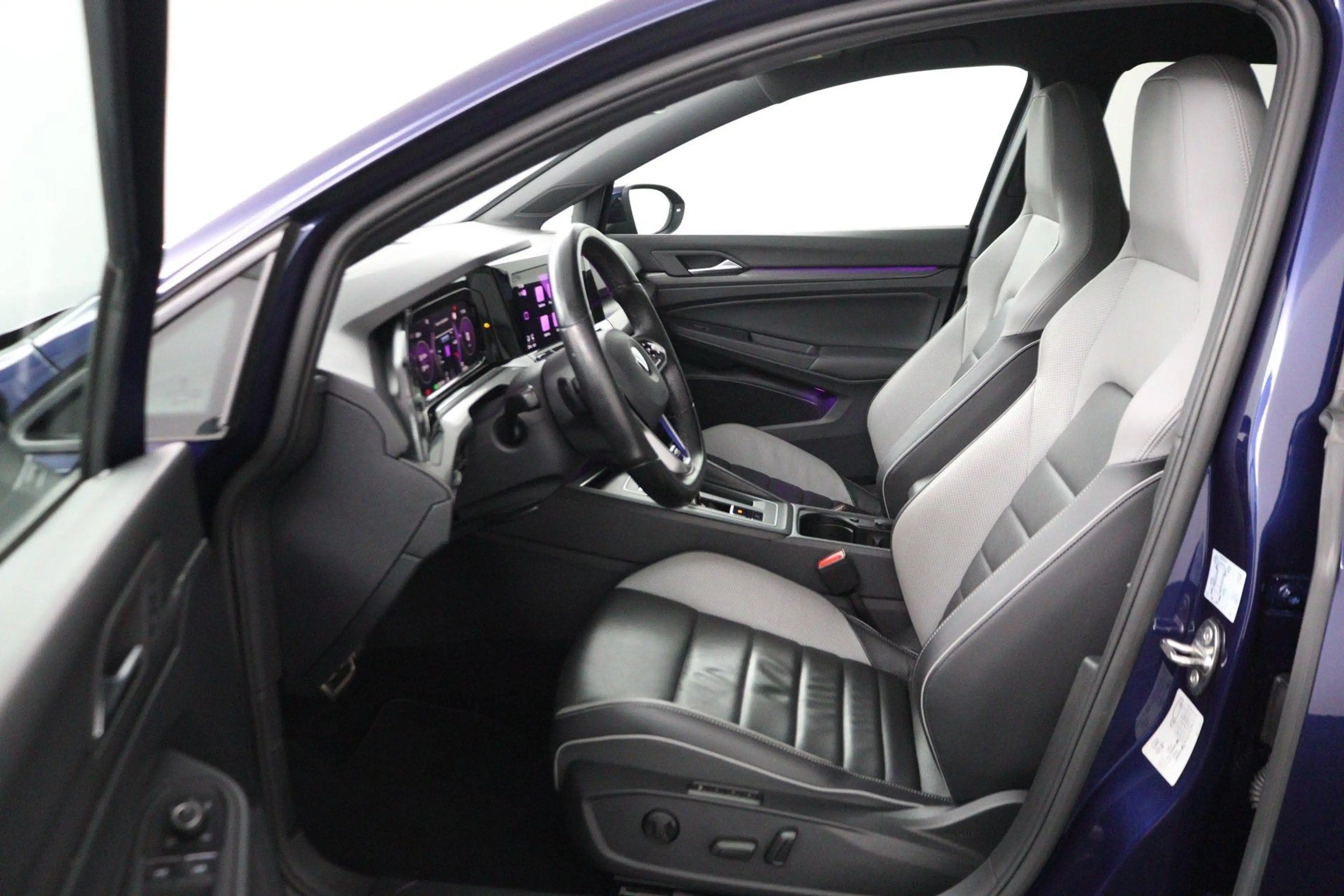Volkswagen Golf GTE 1.4 eHybrid / Head-Up / Keyless / Camera / Leer / — photo 13