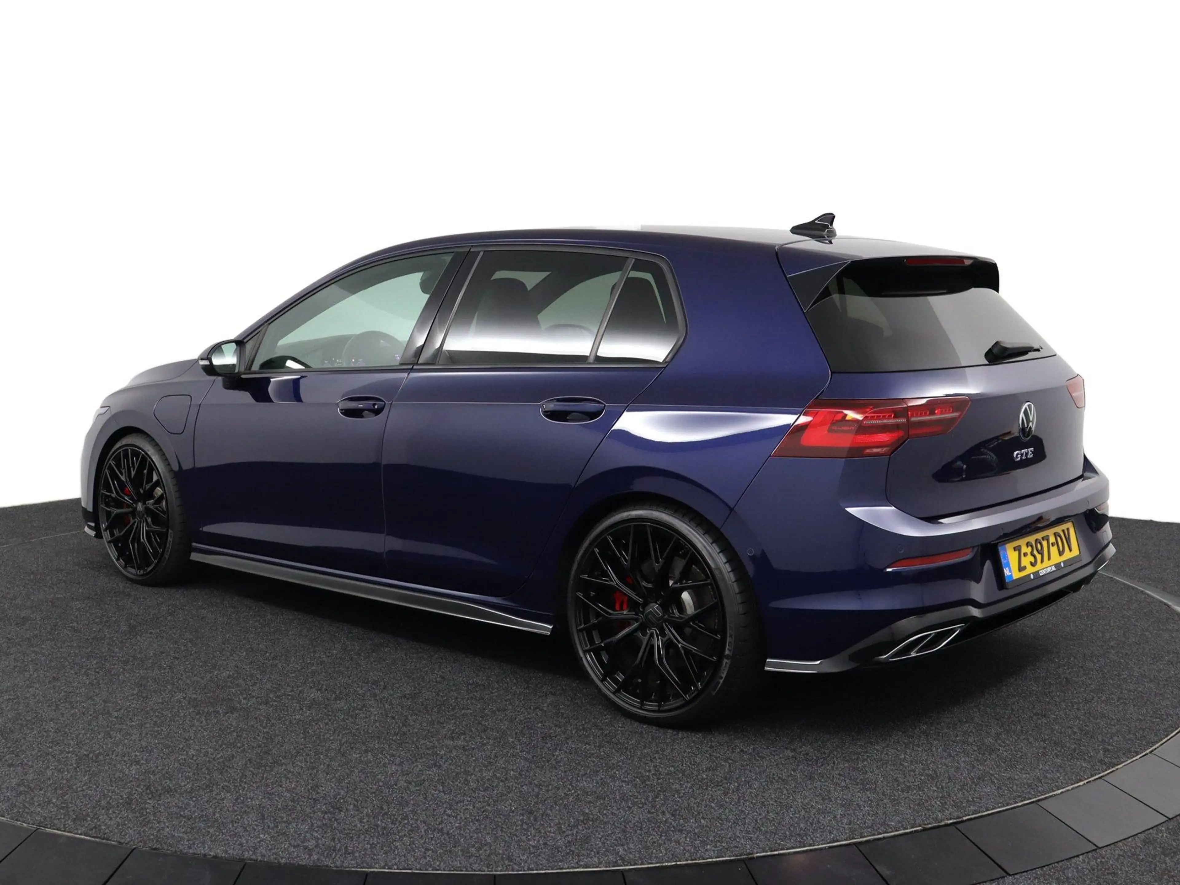 Volkswagen Golf GTE 1.4 eHybrid / Head-Up / Keyless / Camera / Leer / — photo 9