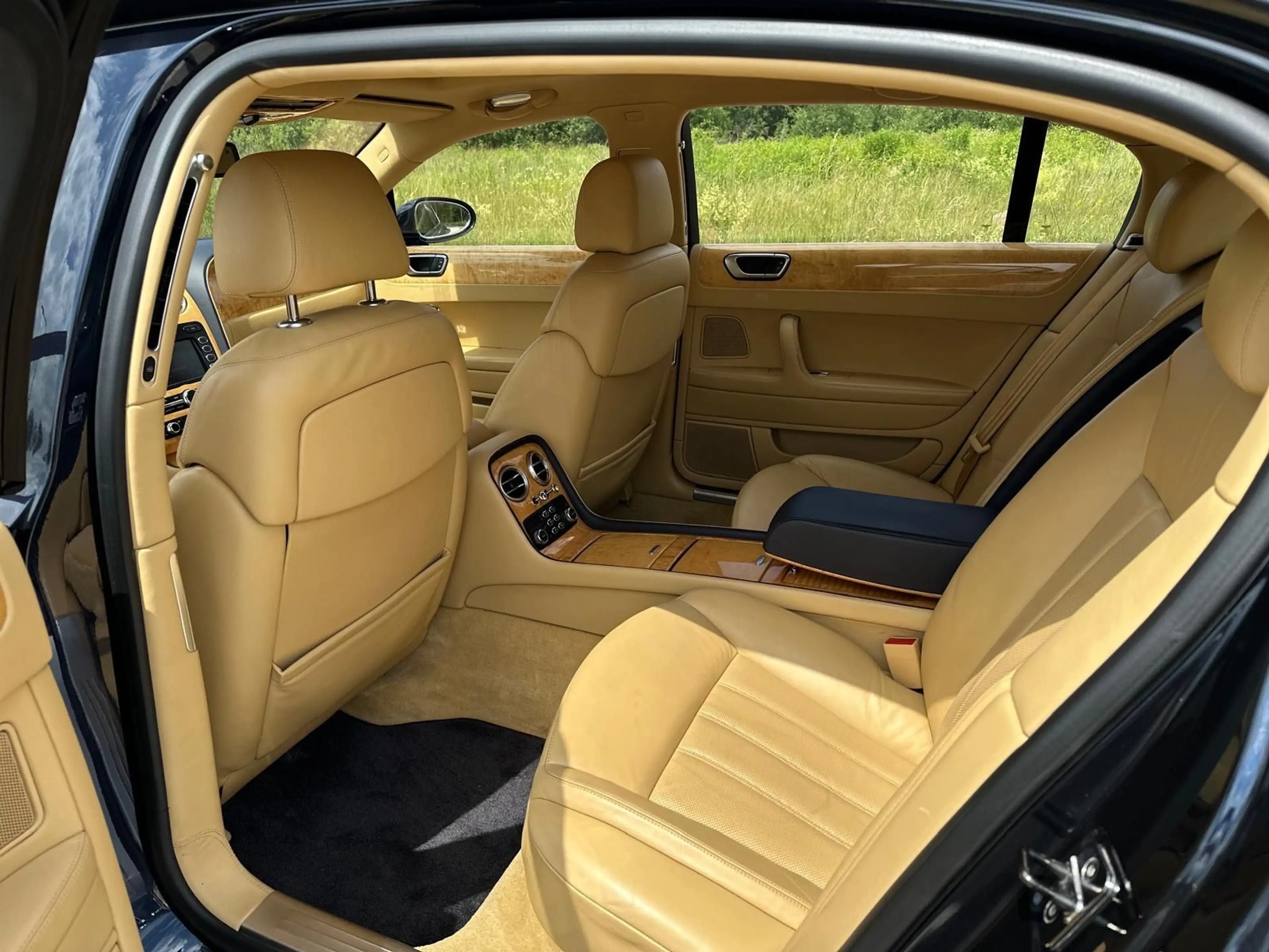 Bentley Flying Spur 4 x Massage 4 x Sitzeblüftung Top — photo 14